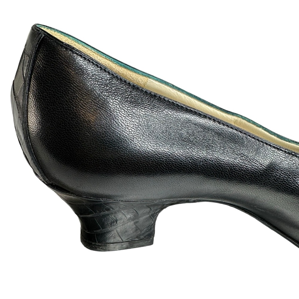 CHANEL Pump Size US 5.5 EU 36 Black Leather Block Mid Heel Closed Toe Made Italy - Picture 15 of 16